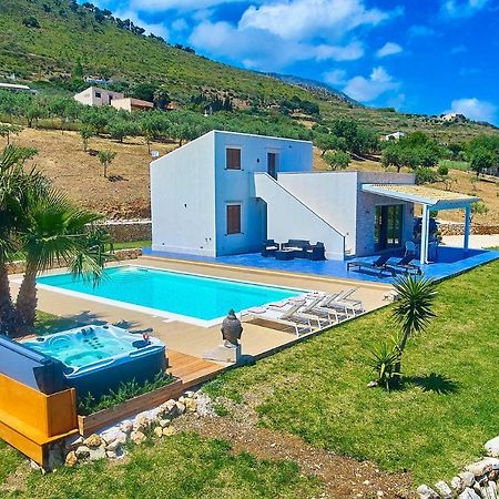 Villa Ananda Scopello  Exterior photo